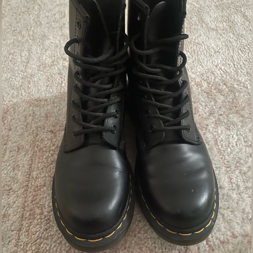 Lightly used Women’s Doc Martens size 7